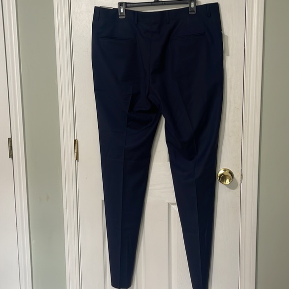 3. Nordstrom Tech Smart High Performance timeless style (NWOT) - Picture 4 of 9